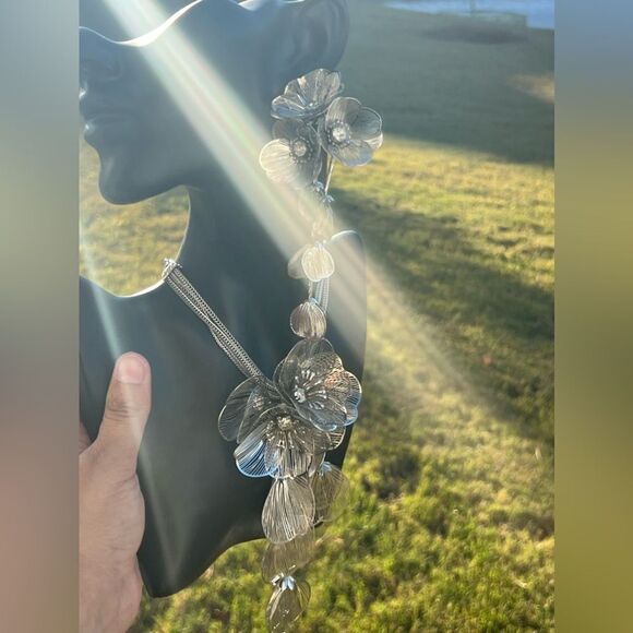 Zara Floral Silver Plated Necklace and Earrings Set - Picture 5 of 11